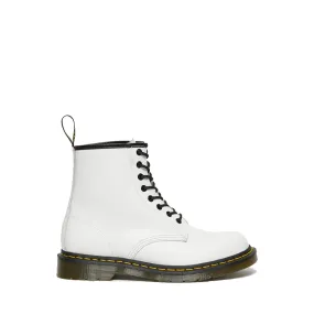 Women’s All Season Boots, White Mid-Top 