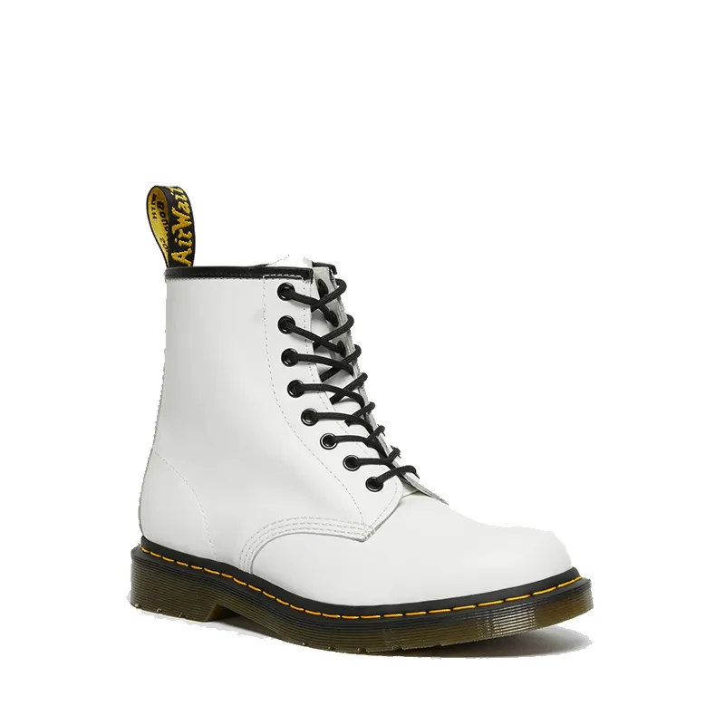 Women’s All Season Boots, White Mid-Top 