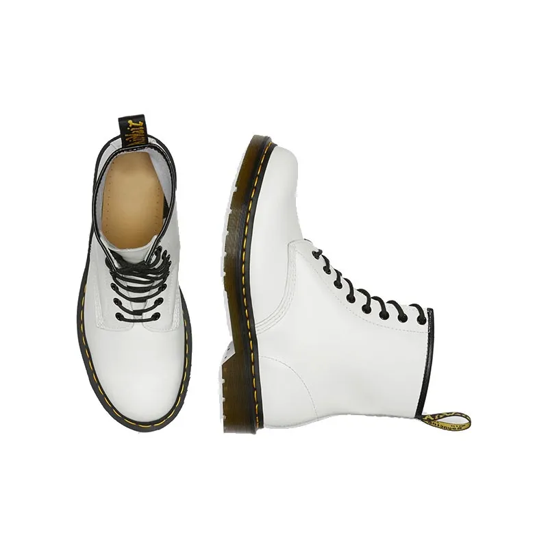 Women’s All Season Boots, White Mid-Top 